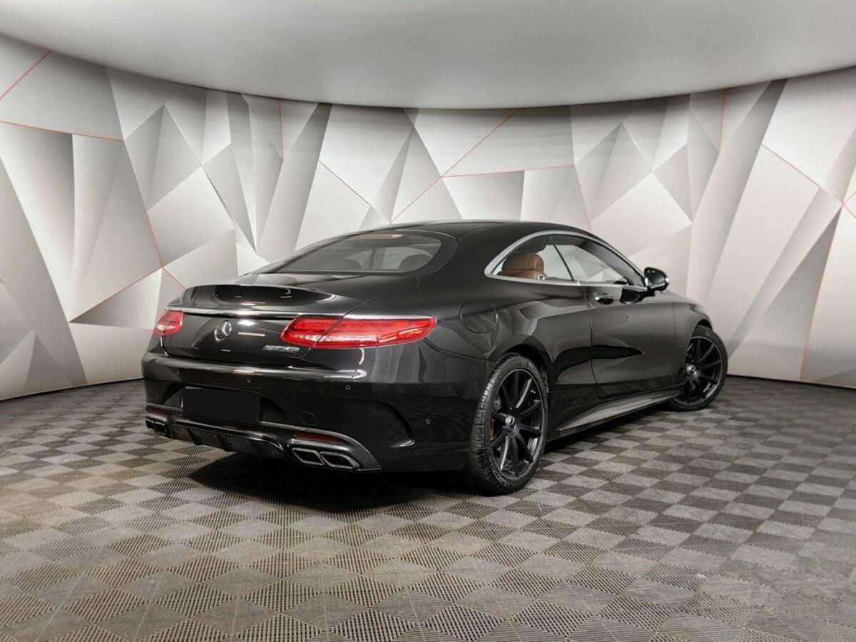 Mercedes-Benz S-Класс AMG с пробегом — 2015 год. Фото: #1