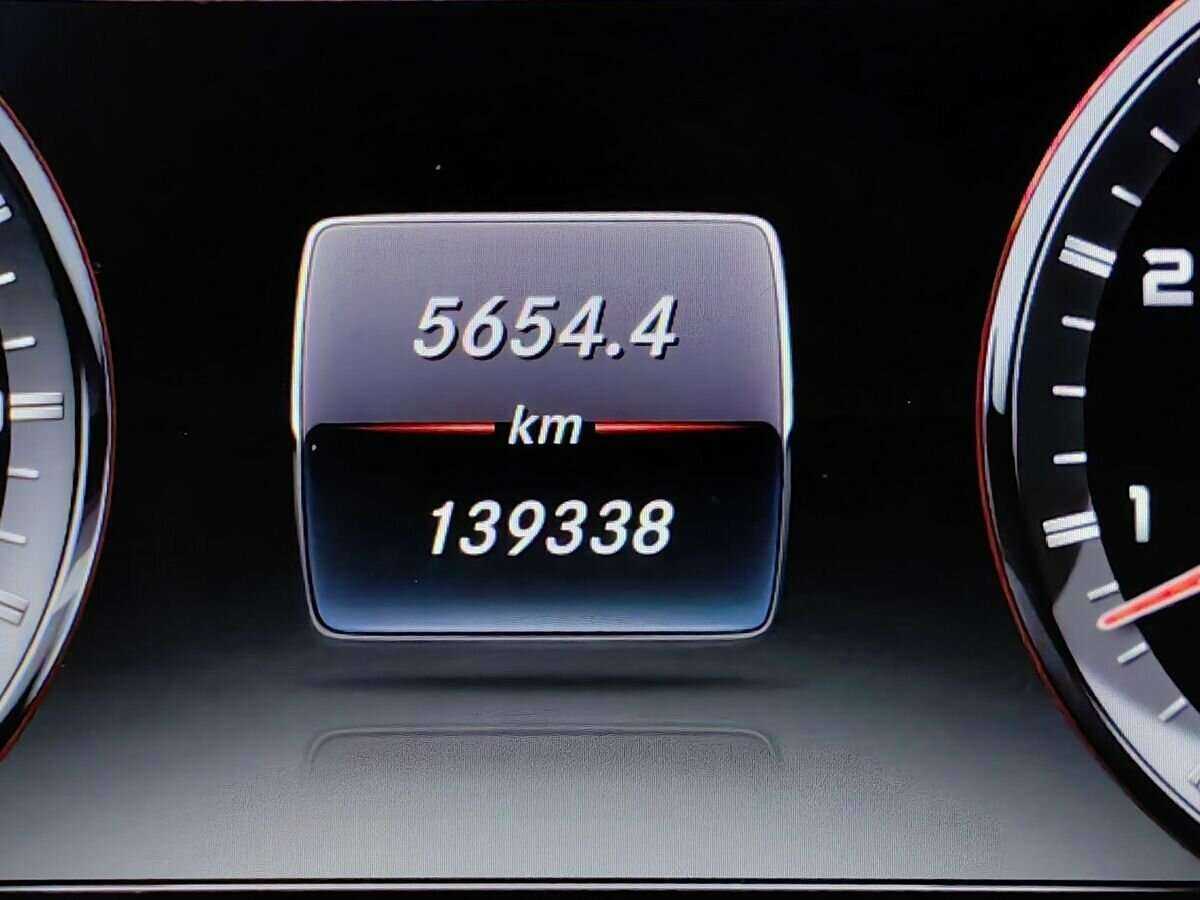 Mercedes-Benz S-Класс AMG с пробегом — 2015 год. Фото: #15