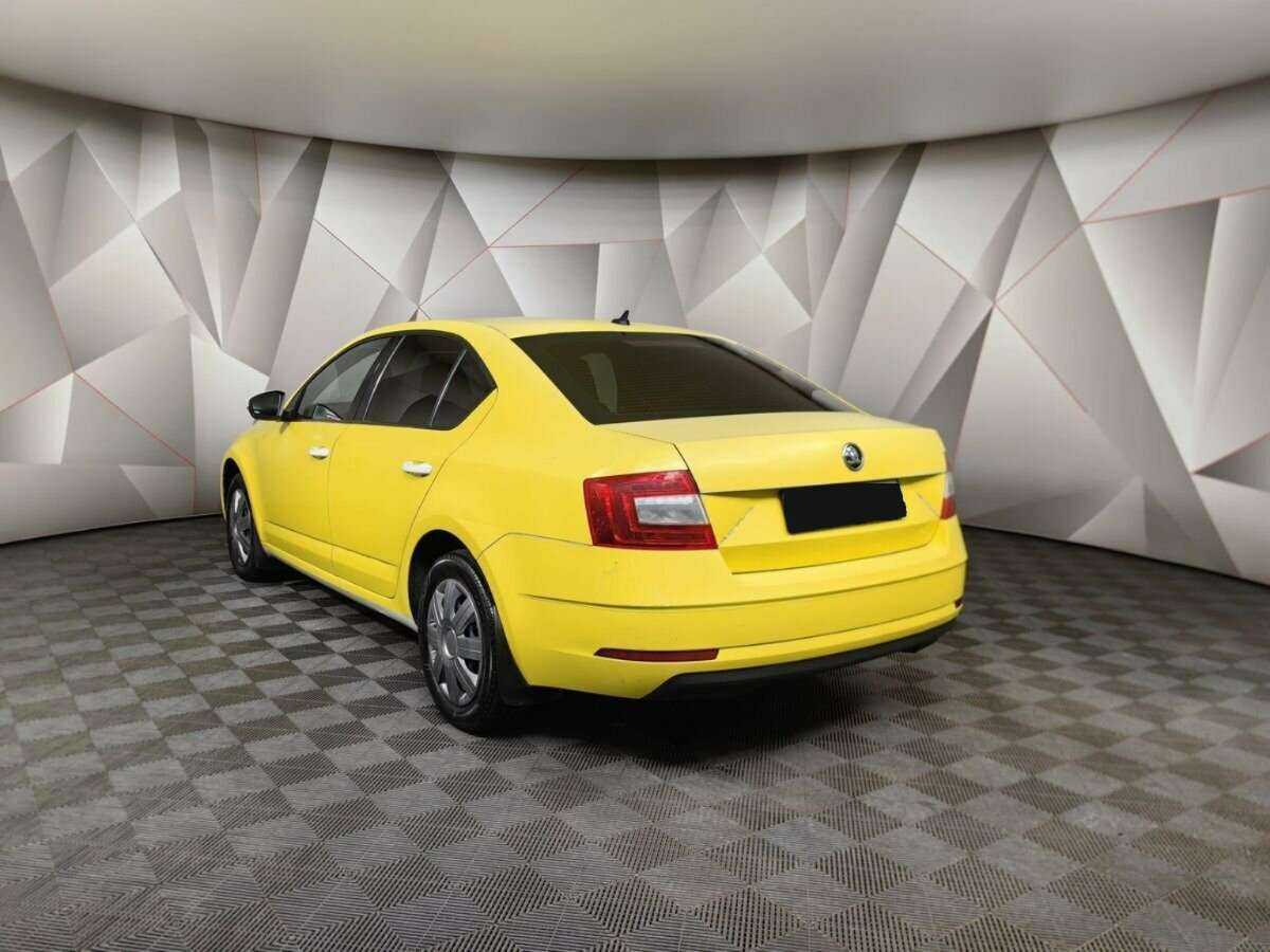 Skoda Octavia с пробегом — 2019 год. Фото: #3