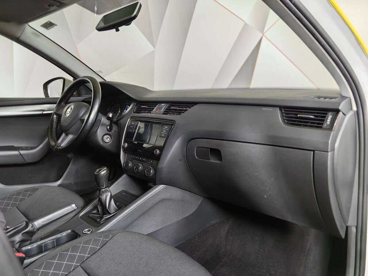 Skoda Octavia с пробегом — 2019 год. Фото: #8