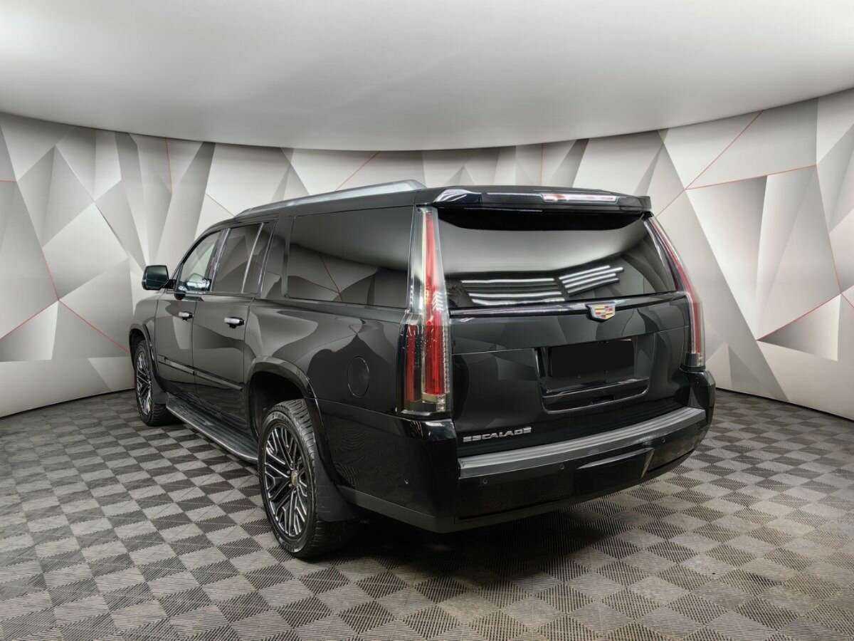 Cadillac Escalade с пробегом — 2019 год. Фото: #3