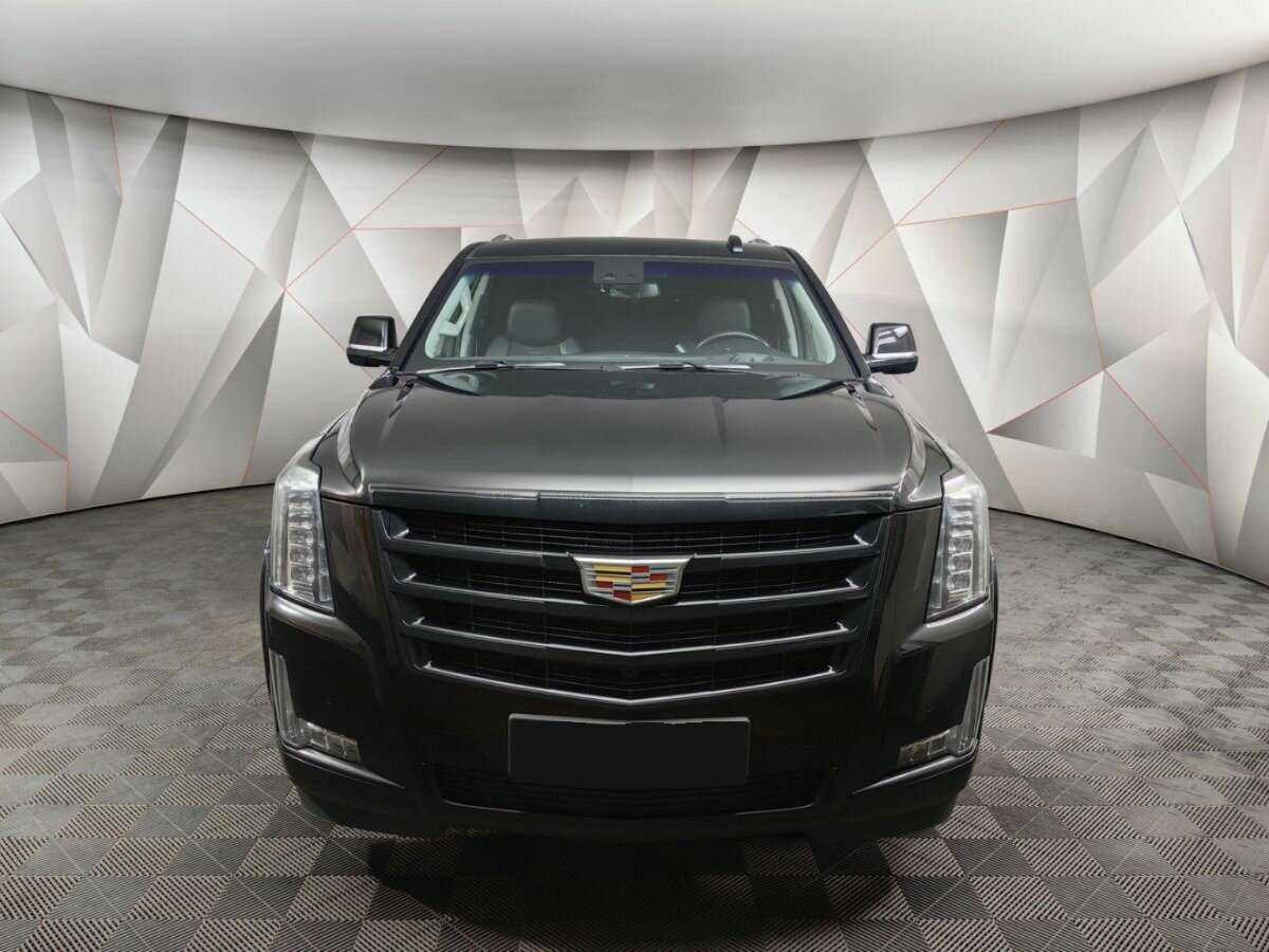 Cadillac Escalade с пробегом — 2019 год. Фото: #6