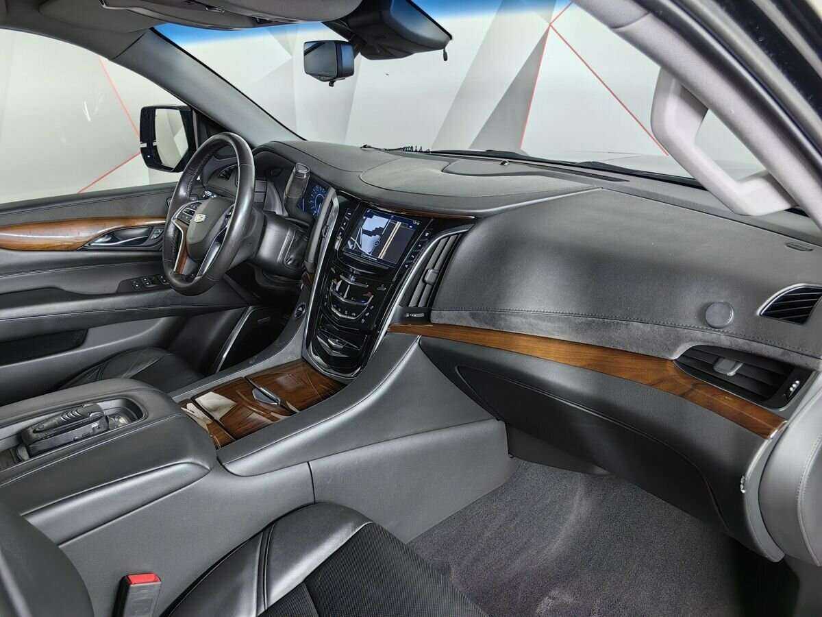 Cadillac Escalade с пробегом — 2019 год. Фото: #8
