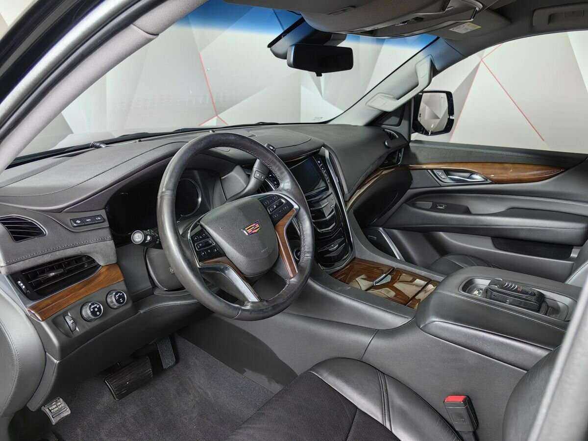 Cadillac Escalade с пробегом — 2019 год. Фото: #13