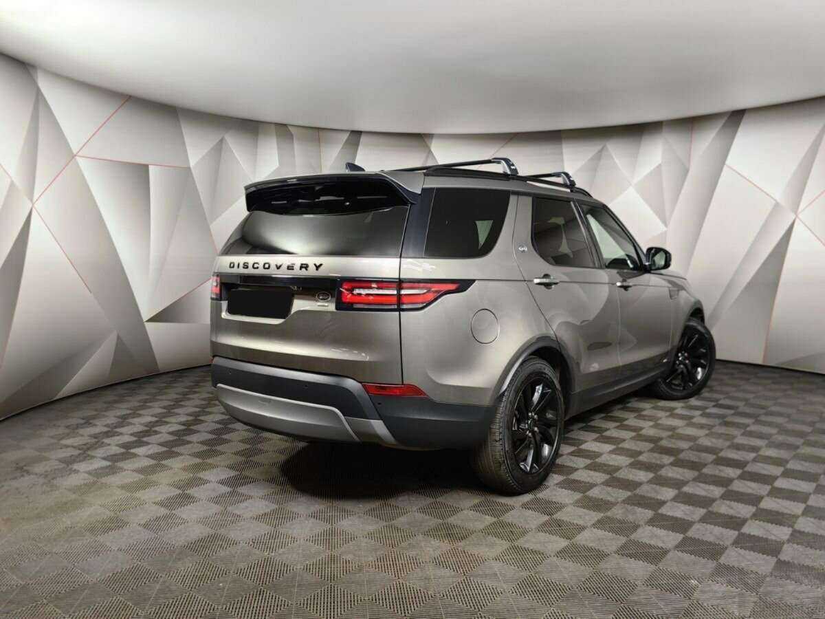 Land Rover Discovery с пробегом — 2018 год. Фото: #1