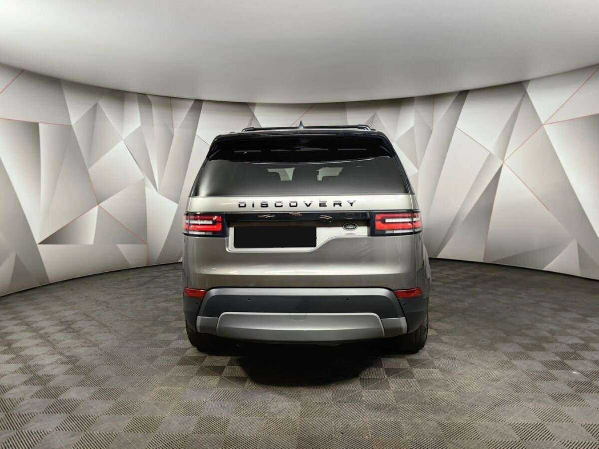 Land Rover Discovery с пробегом — 2018 год. Фото: #6