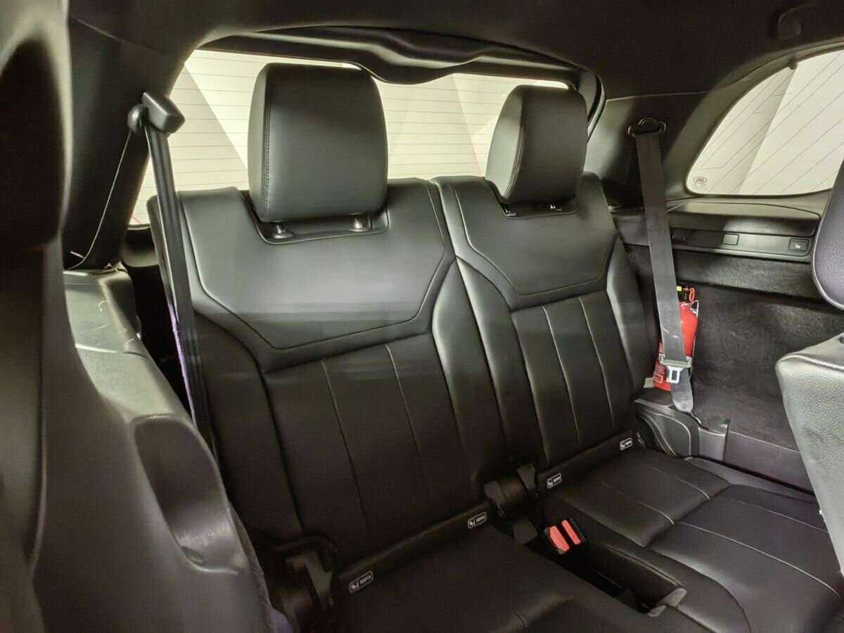 Land Rover Discovery с пробегом — 2018 год. Фото: #15