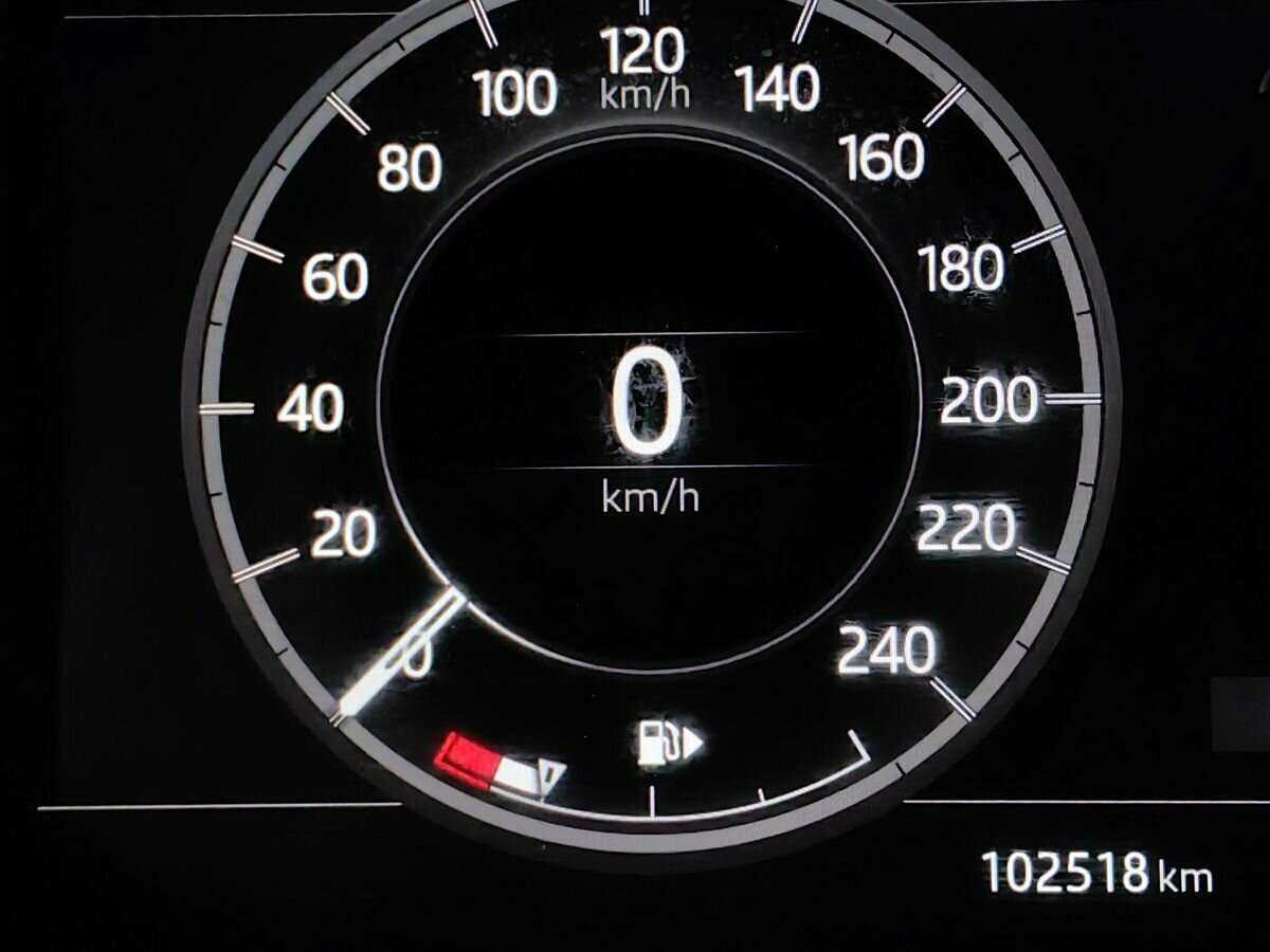 Land Rover Discovery с пробегом — 2018 год. Фото: #16