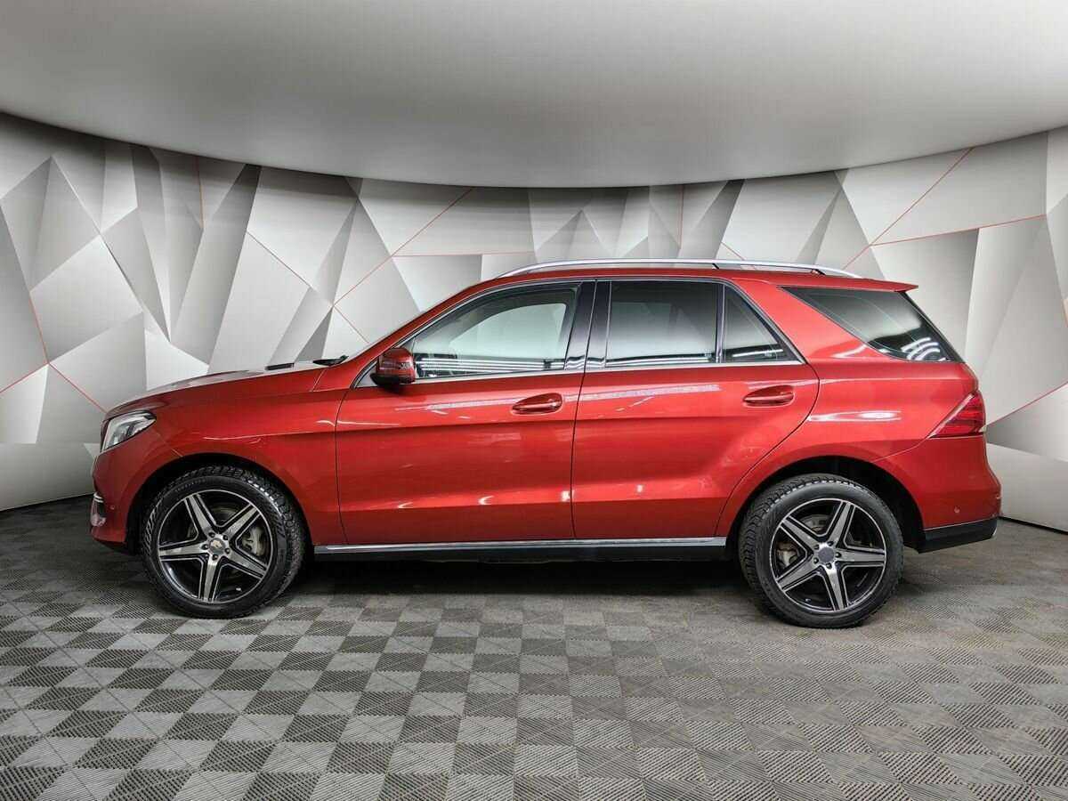 Mercedes-Benz GLE с пробегом — 2015 год. Фото: #4