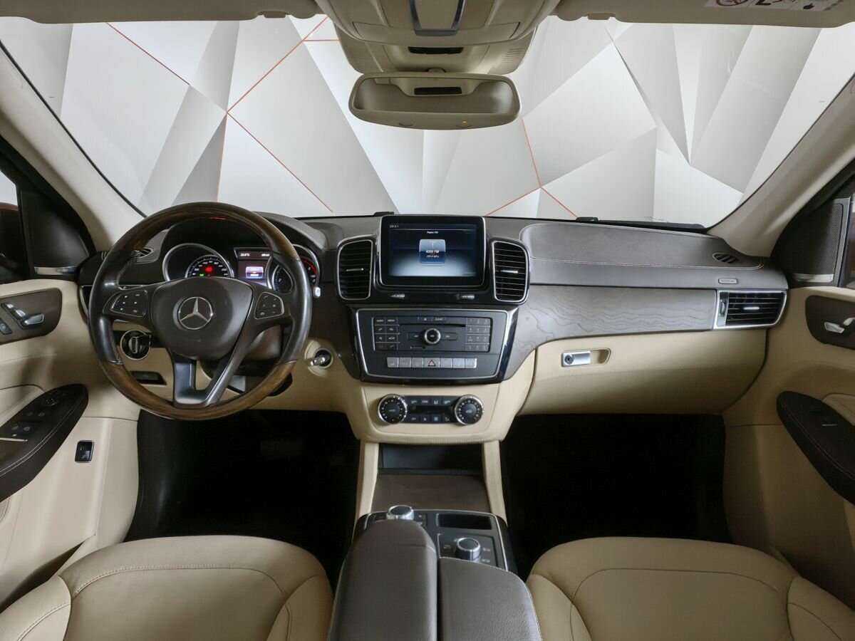 Mercedes-Benz GLE с пробегом — 2015 год. Фото: #9