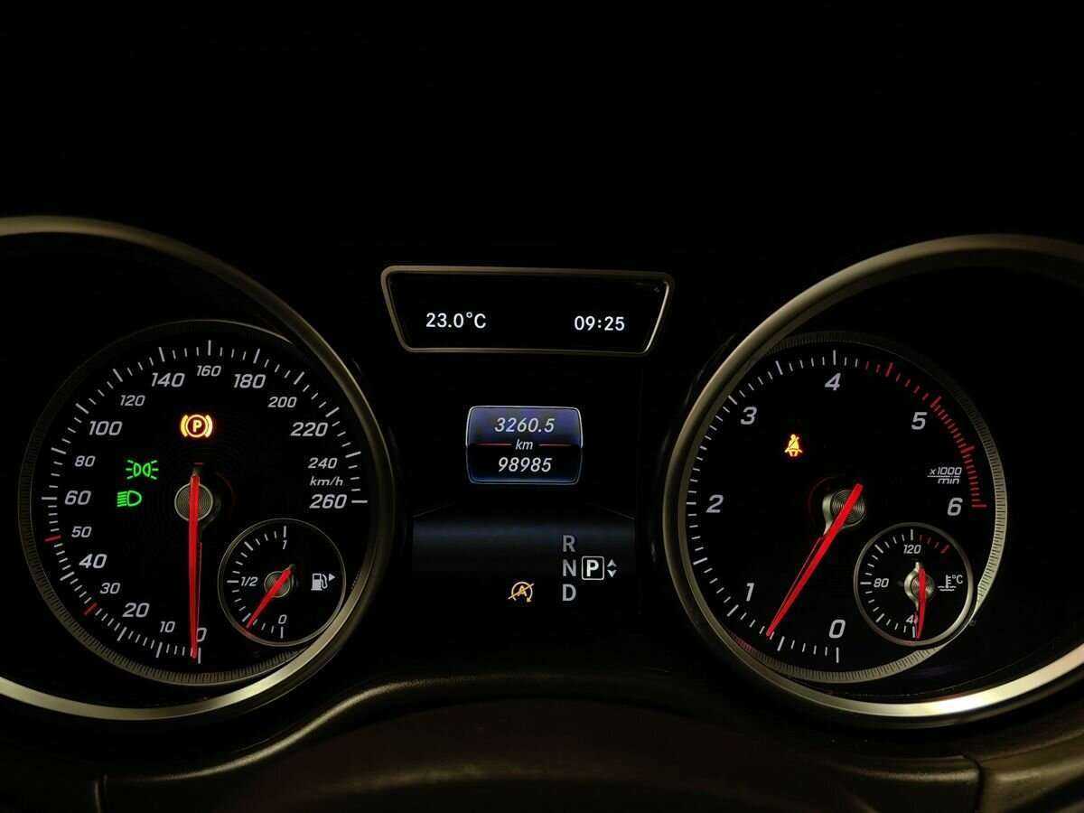 Mercedes-Benz GLE с пробегом — 2015 год. Фото: #16