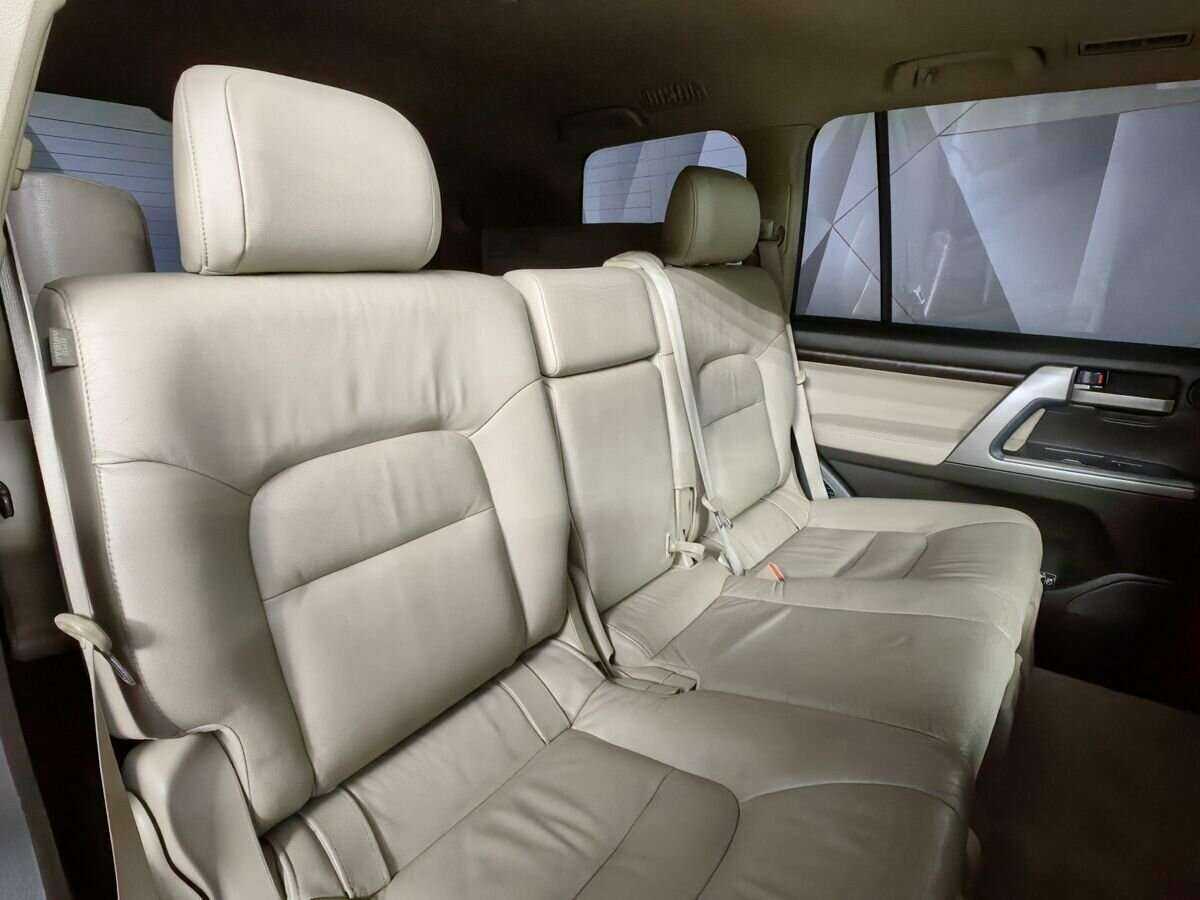 Toyota Land Cruiser с пробегом — 2011 год. Фото: #9