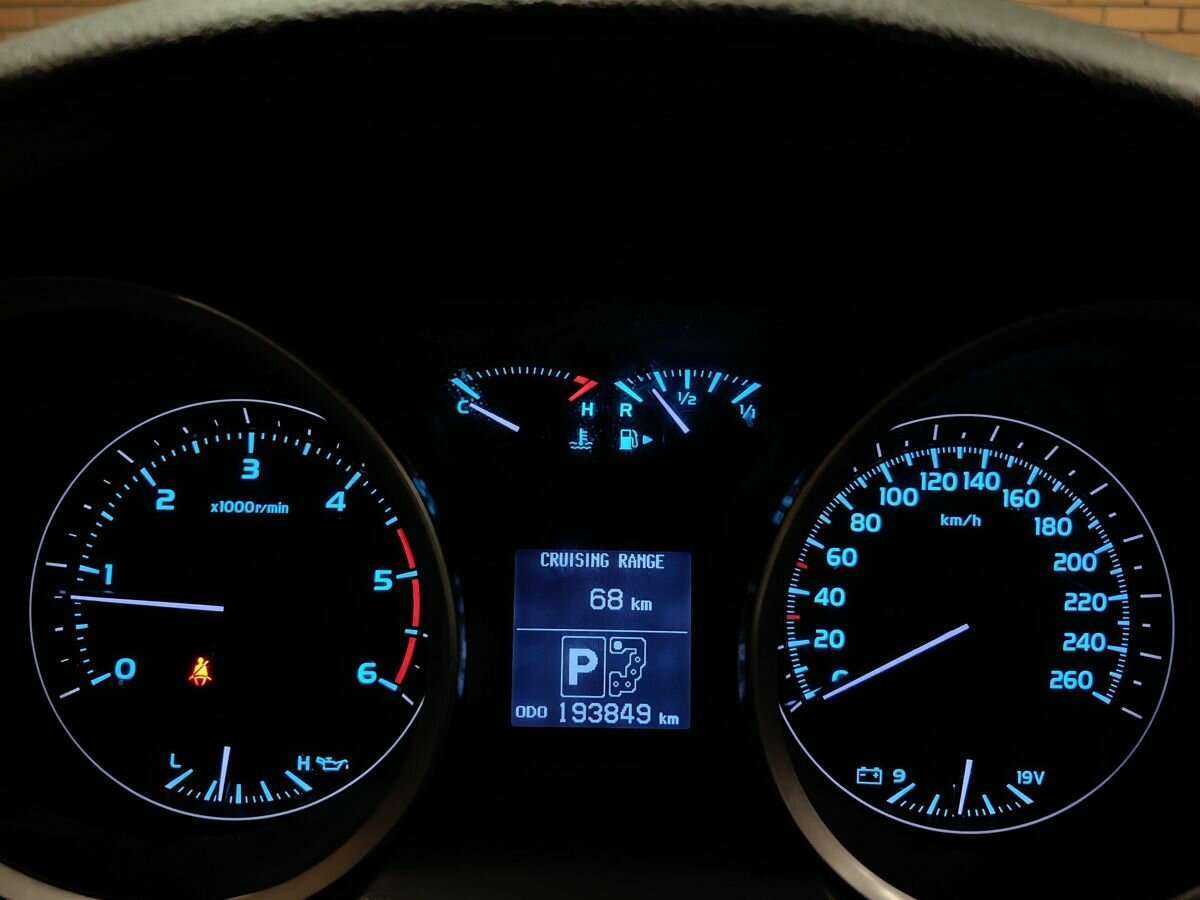 Toyota Land Cruiser с пробегом — 2011 год. Фото: #13