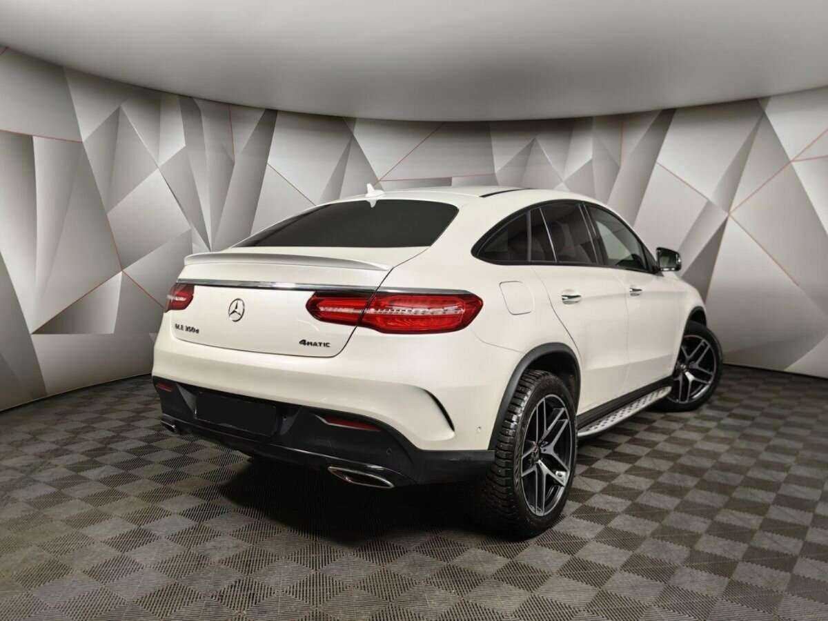 Mercedes-Benz GLE Coupe с пробегом — 2017 год. Фото: #1
