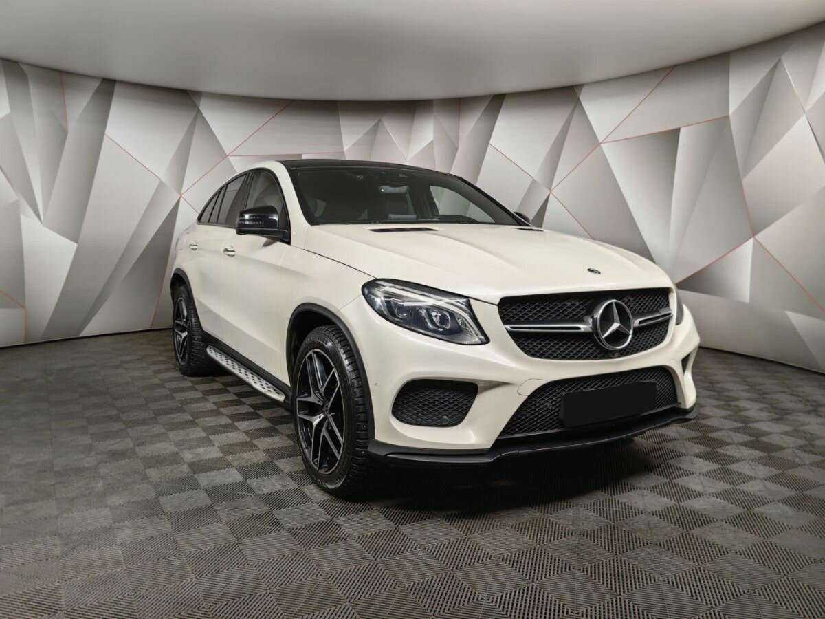 Mercedes-Benz GLE Coupe с пробегом — 2017 год. Фото: #2