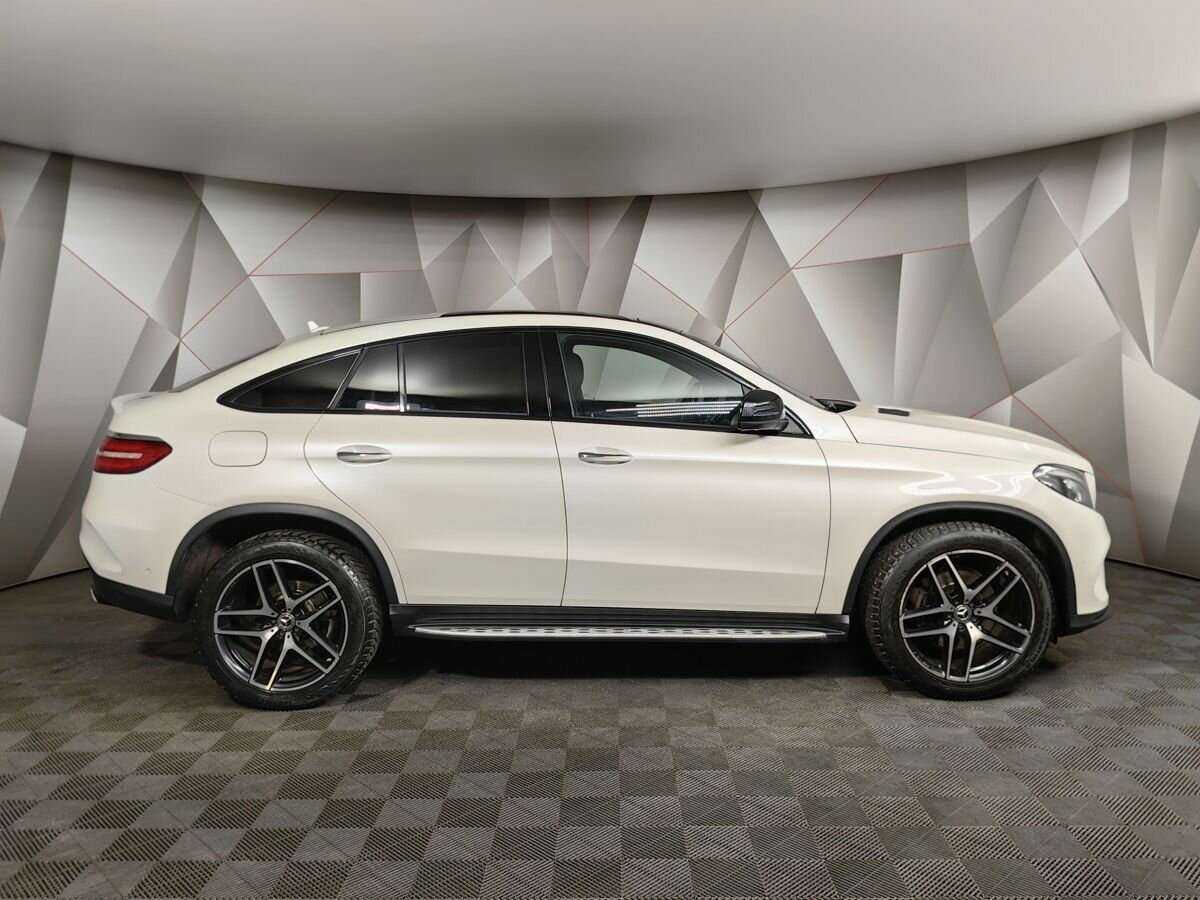 Mercedes-Benz GLE Coupe с пробегом — 2017 год. Фото: #5