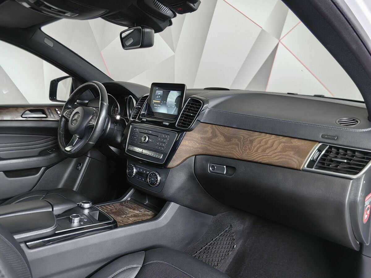 Mercedes-Benz GLE Coupe с пробегом — 2017 год. Фото: #7