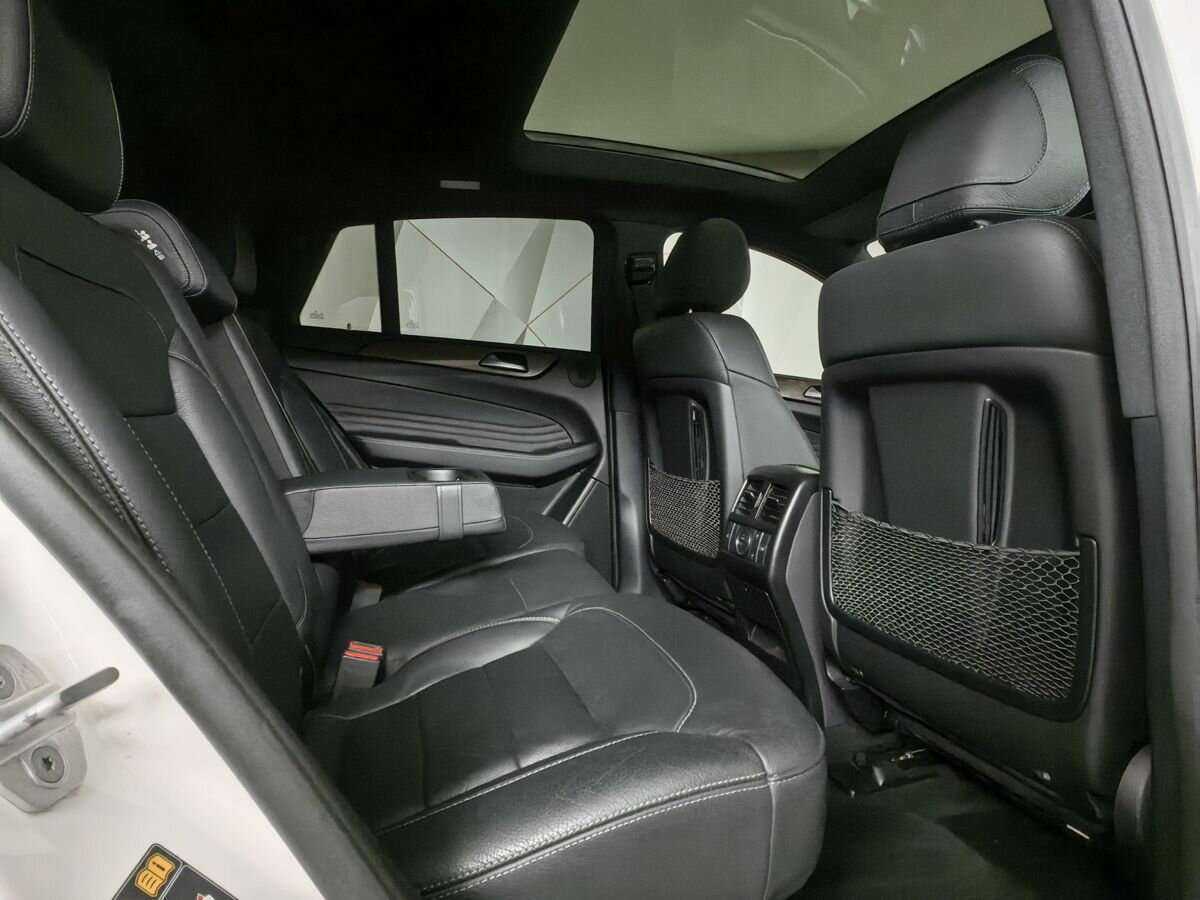 Mercedes-Benz GLE Coupe с пробегом — 2017 год. Фото: #10