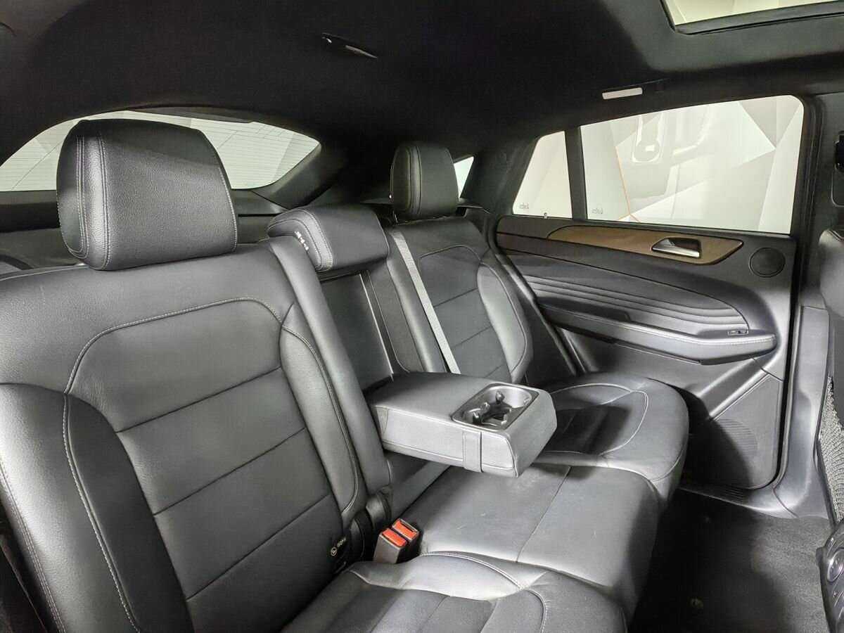 Mercedes-Benz GLE Coupe с пробегом — 2017 год. Фото: #11