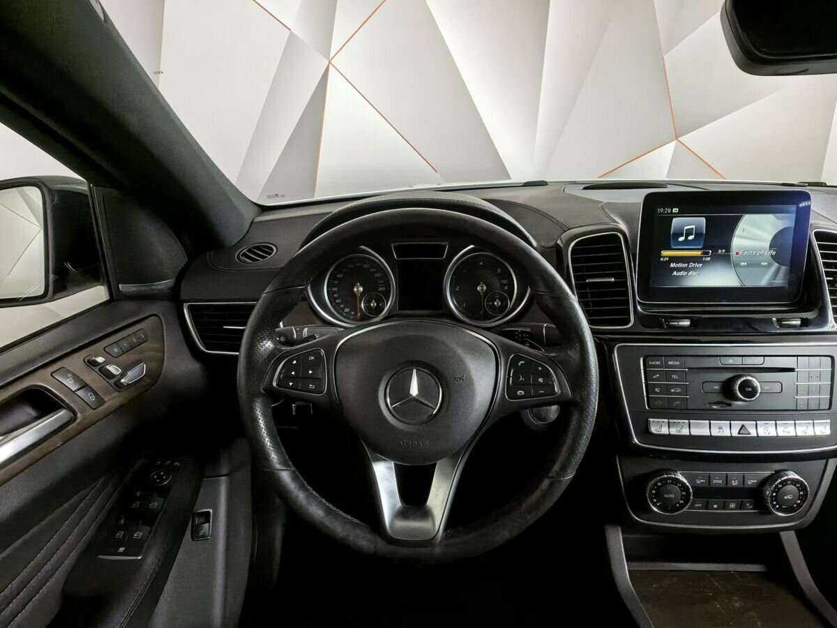Mercedes-Benz GLE Coupe с пробегом — 2017 год. Фото: #13