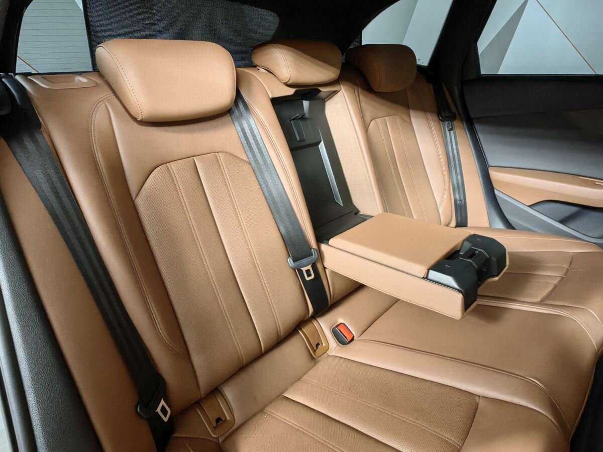 Audi A4 allroad с пробегом — 2019 год. Фото: #12