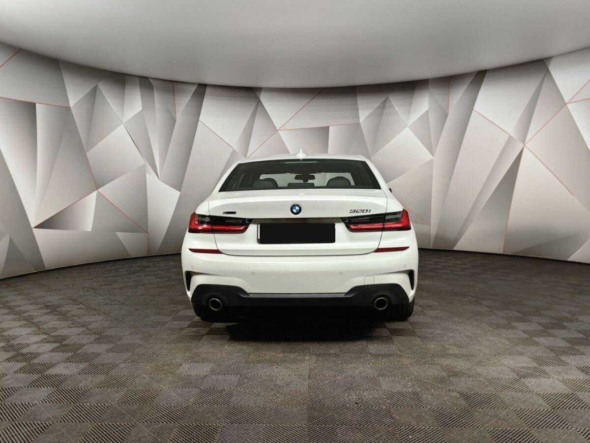 BMW 3 серии с пробегом — 2020 год. Фото: #7