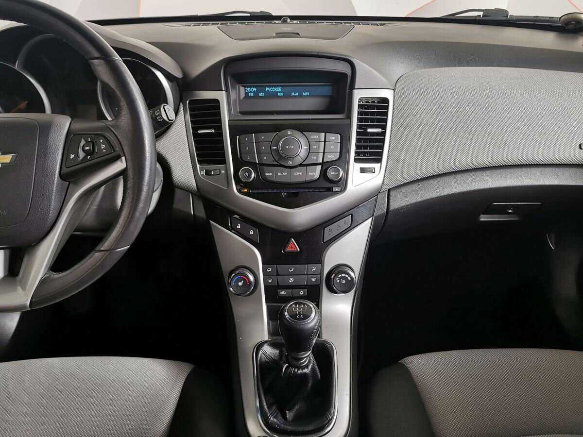 Chevrolet Cruze с пробегом — 2012 год. Фото: #10