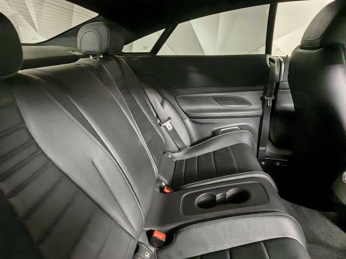Mercedes-Benz E-Класс с пробегом — 2020 год. Фото: #12