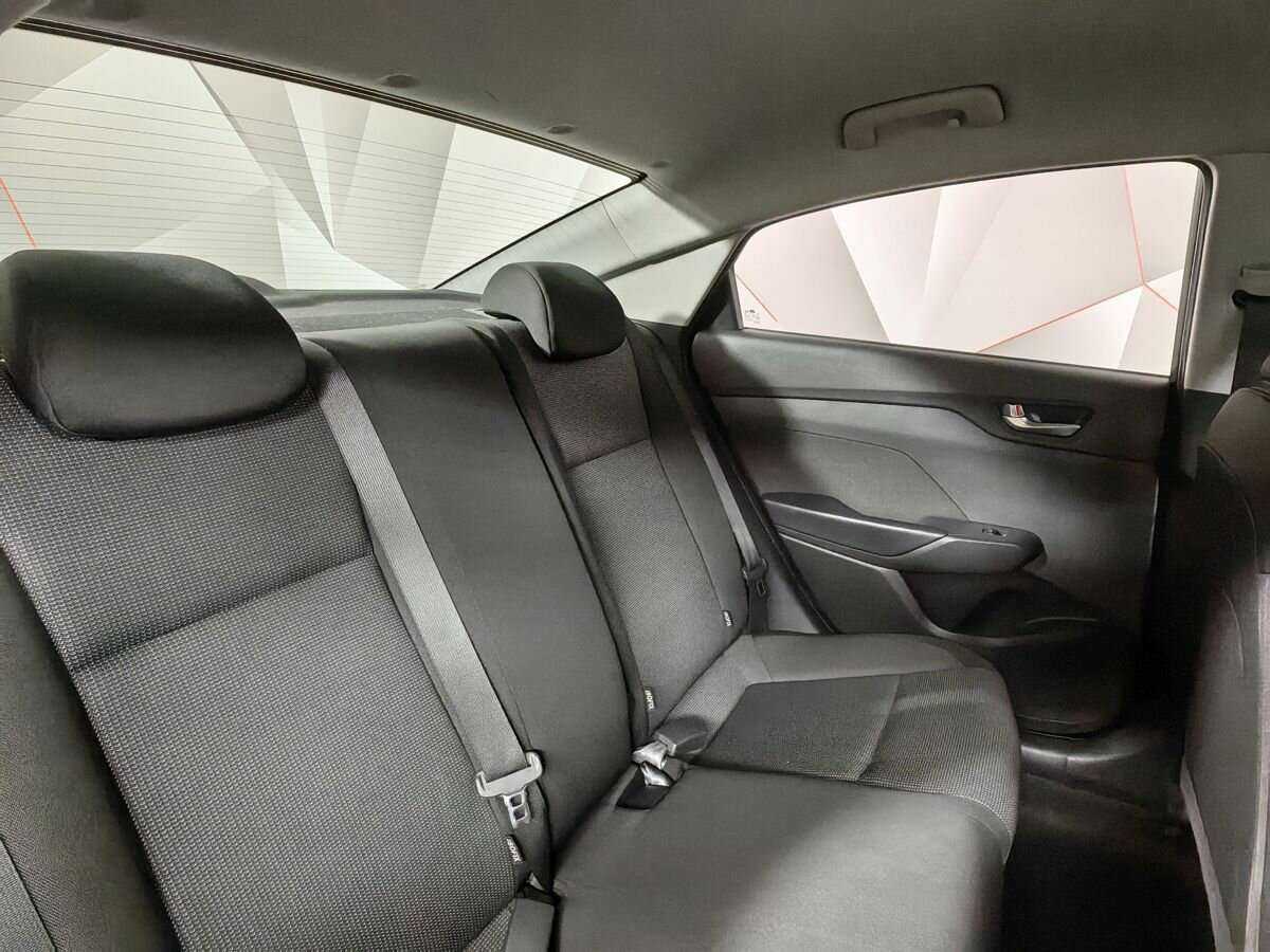 Hyundai Solaris с пробегом — 2022 год. Фото: #12