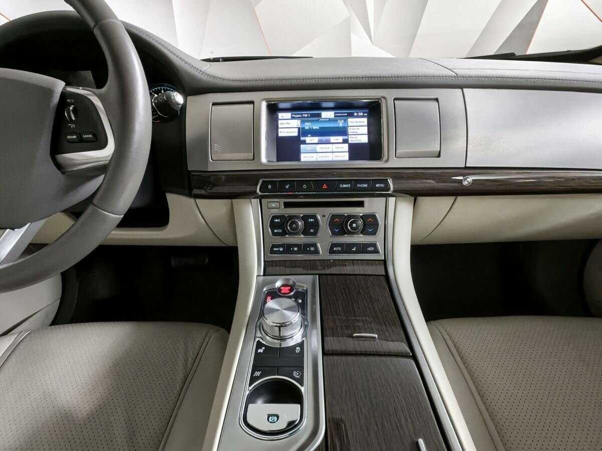 Jaguar XF с пробегом — 2014 год. Фото: #10