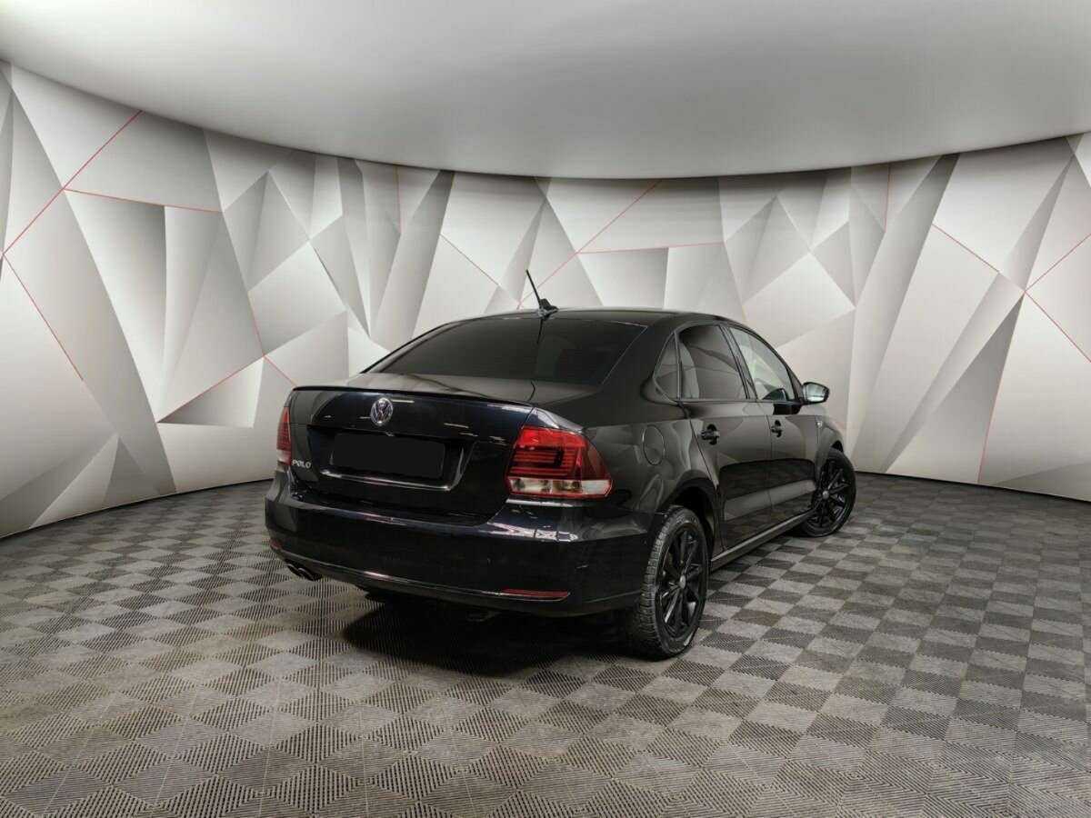 Volkswagen Polo с пробегом — 2018 год. Фото: #1