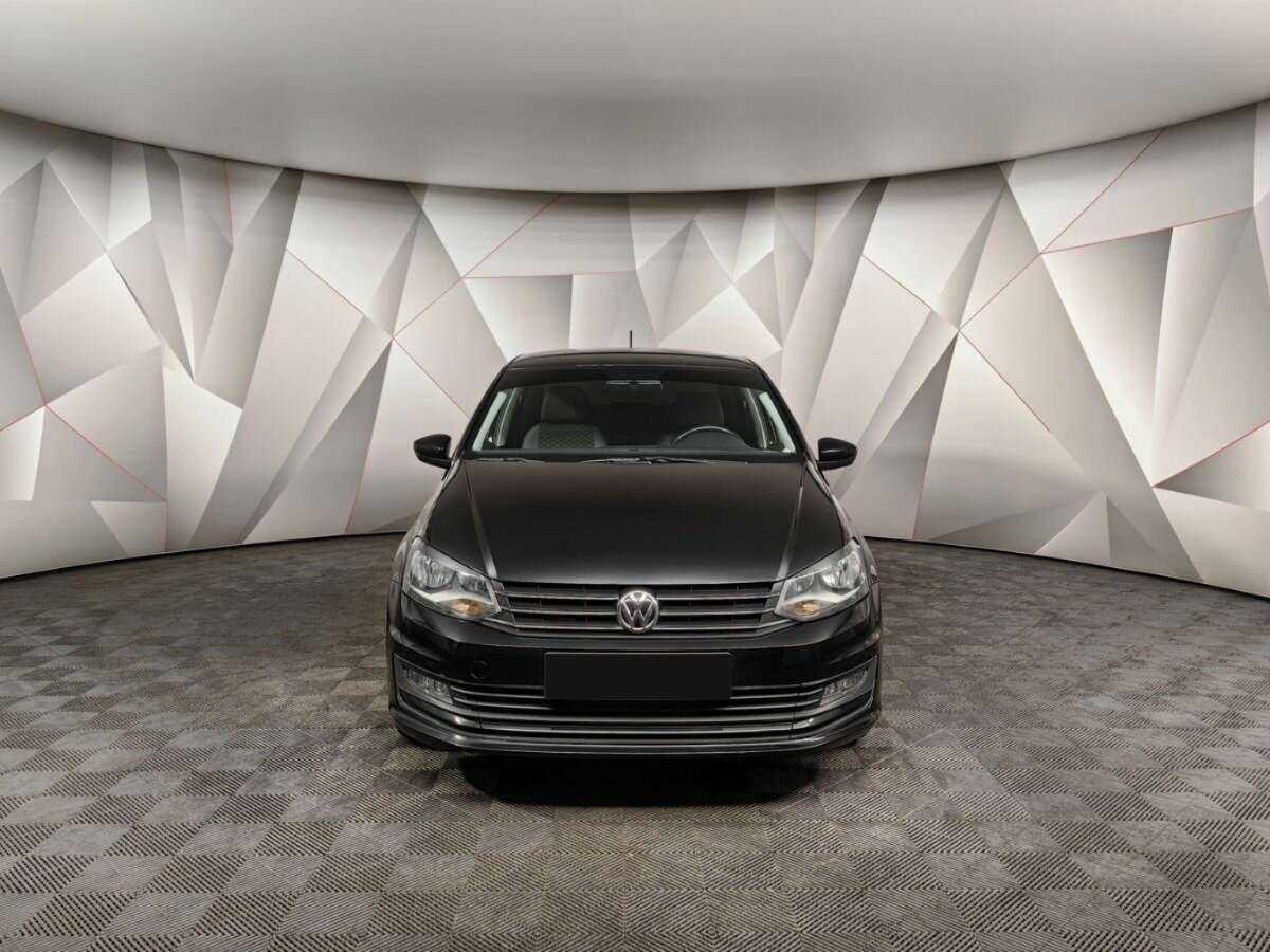 Volkswagen Polo с пробегом — 2018 год. Фото: #6