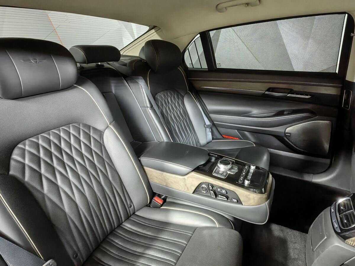 Genesis G90 с пробегом — 2019 год. Фото: #11
