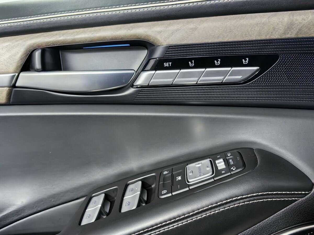 Genesis G90 с пробегом — 2019 год. Фото: #15