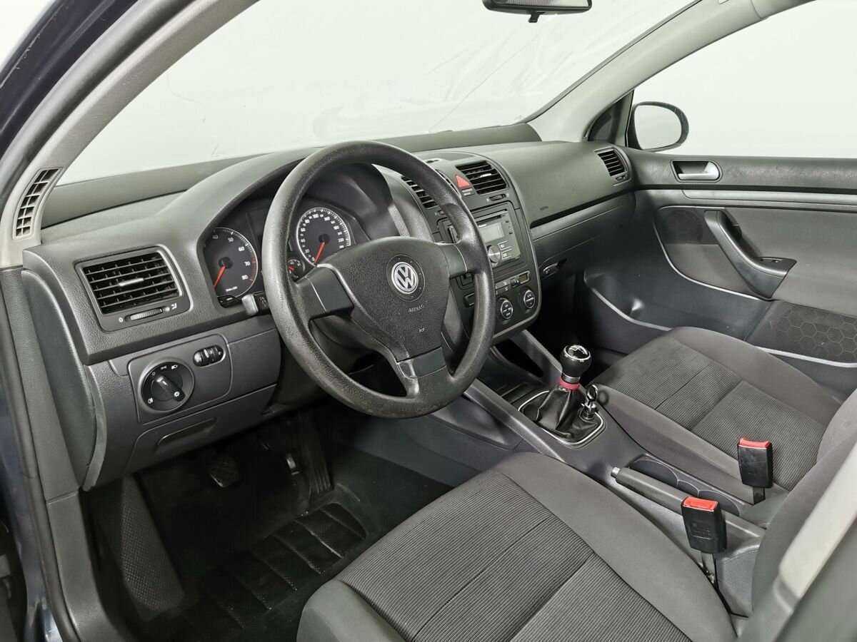 Volkswagen Golf с пробегом — 2007 год. Фото: #13