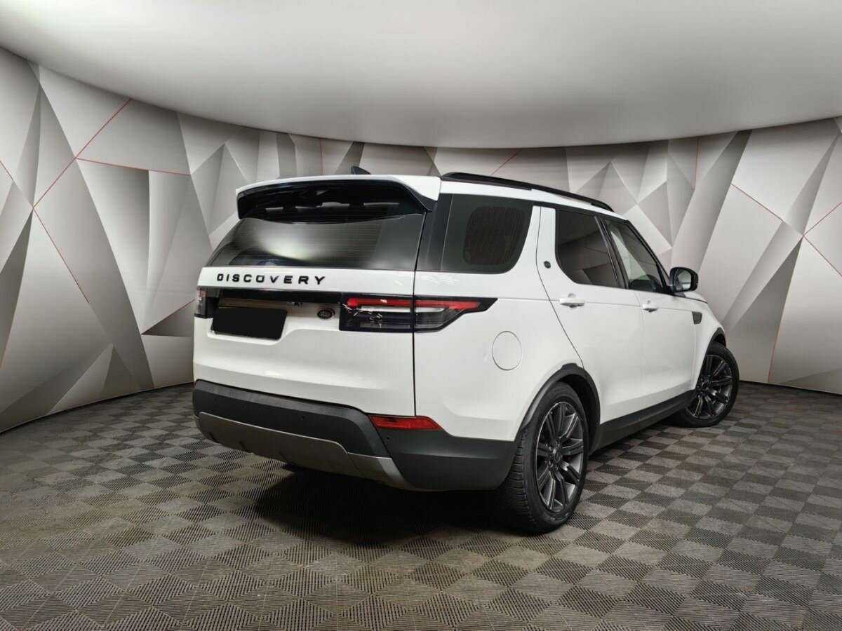 Land Rover Discovery с пробегом — 2018 год. Фото: #1