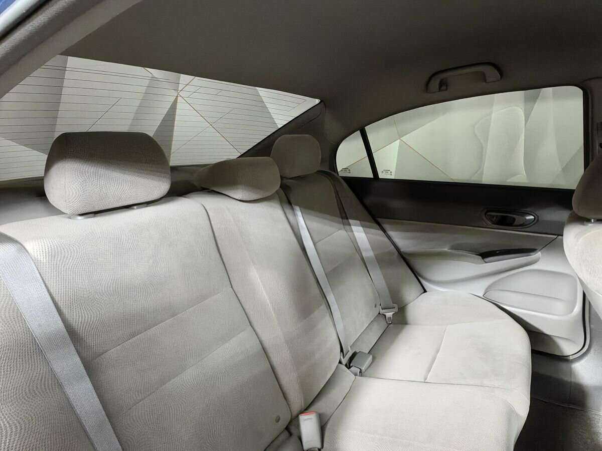 Honda Civic с пробегом — 2008 год. Фото: #12