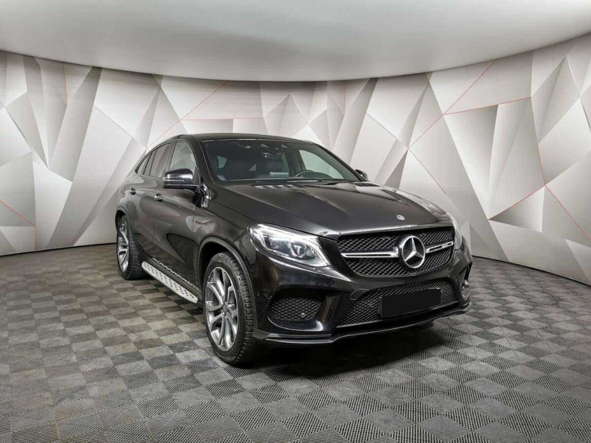 Mercedes-Benz GLE Coupe AMG с пробегом — 2018 год. Фото: #2