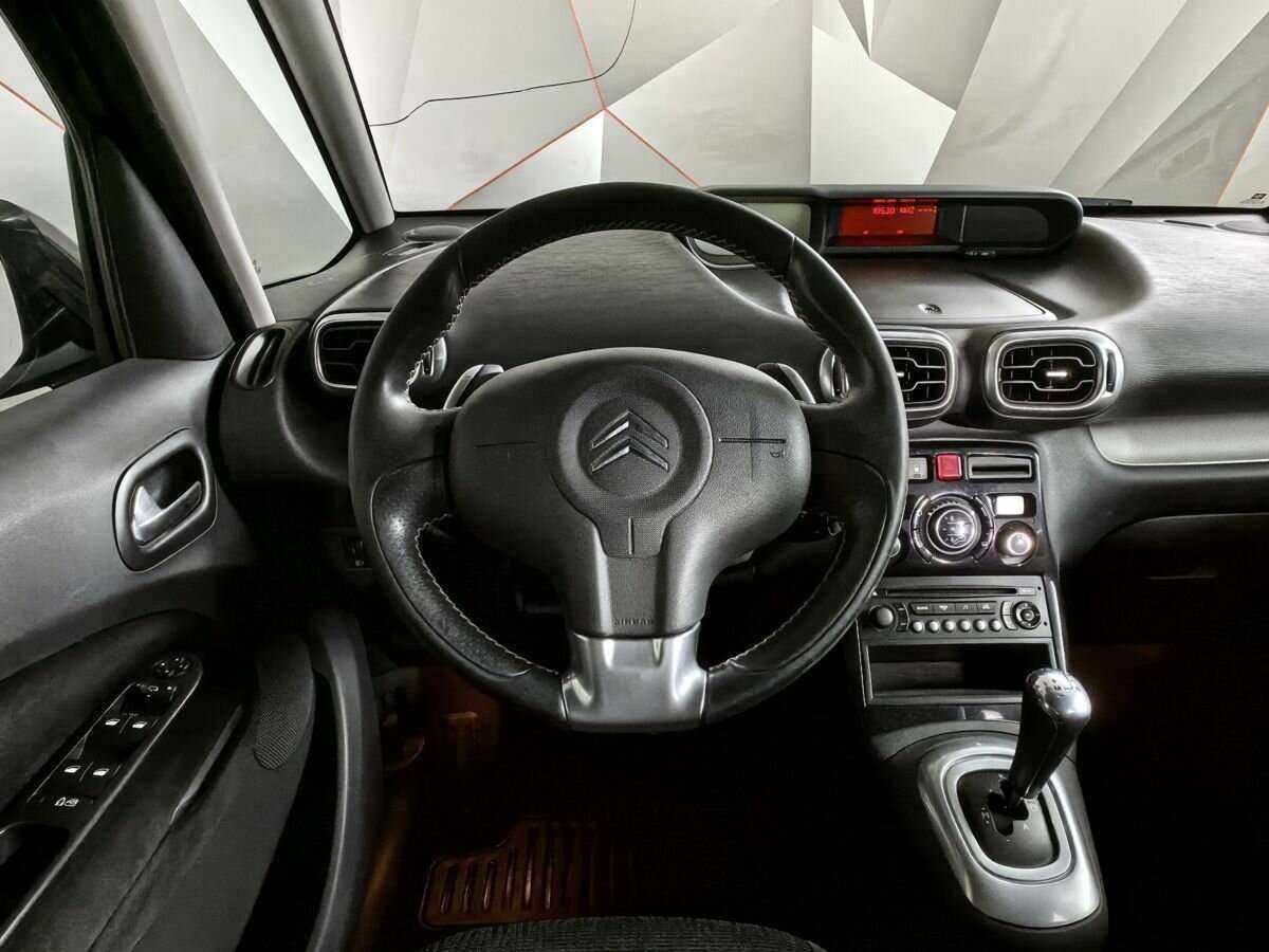 Citroen C3 Picasso с пробегом — 2012 год. Фото: #14