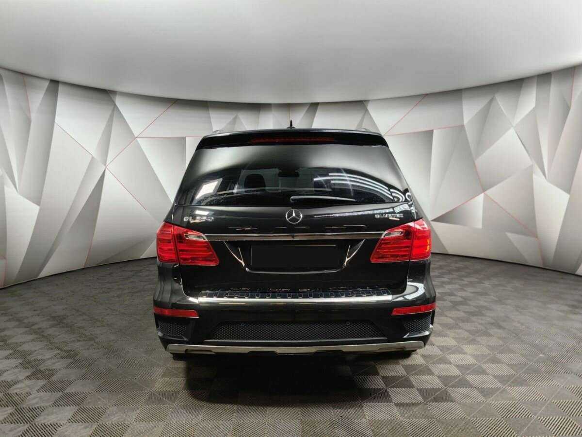 Mercedes-Benz GL-Класс с пробегом — 2015 год. Фото: #7