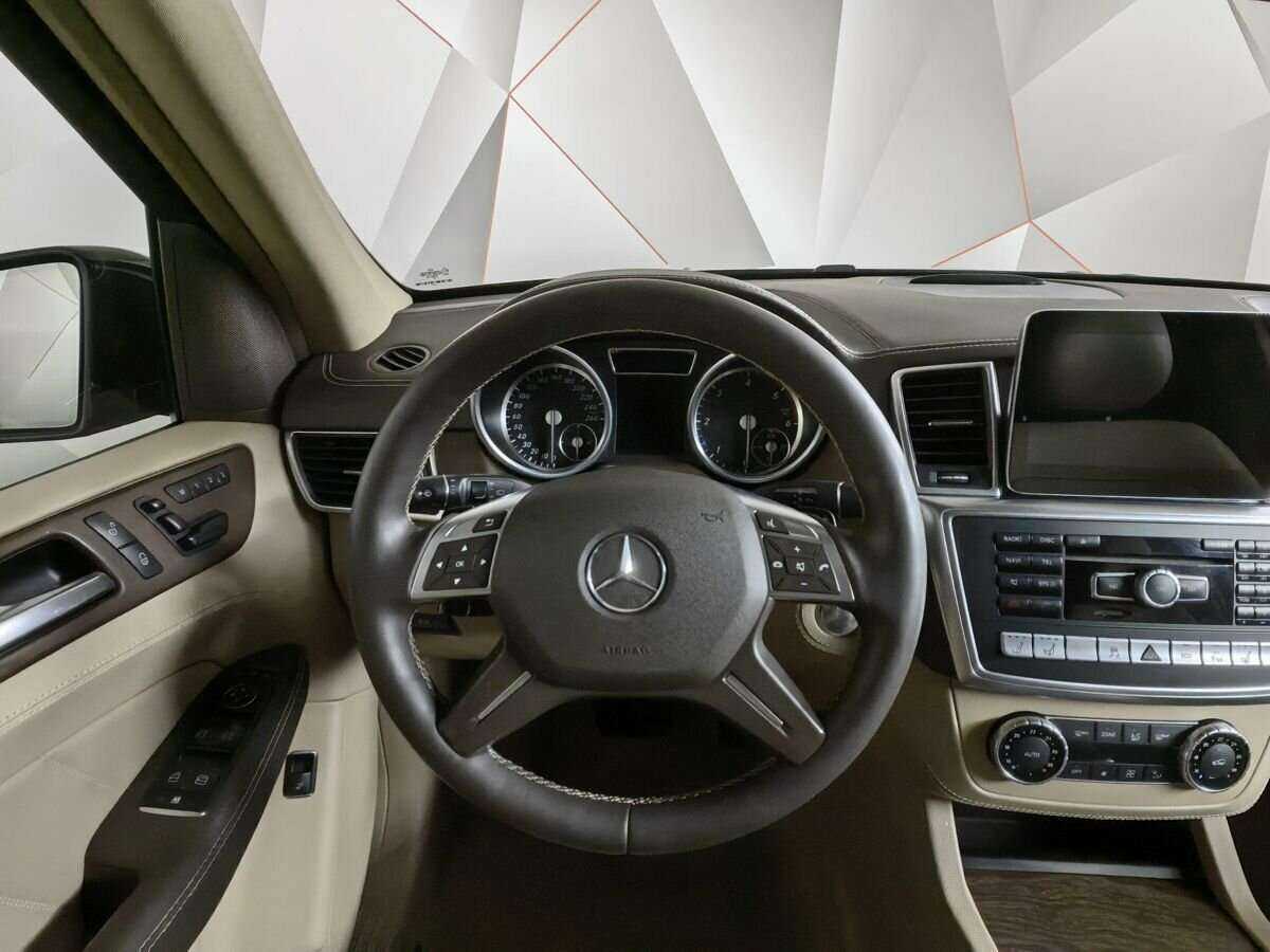 Mercedes-Benz GL-Класс с пробегом — 2015 год. Фото: #14