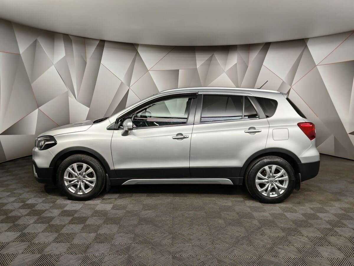 Suzuki SX4 с пробегом — 2021 год. Фото: #4