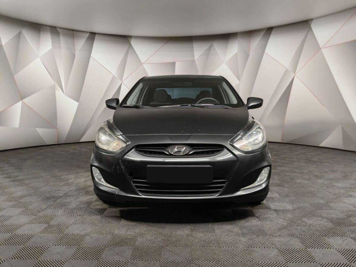 Hyundai Solaris с пробегом — 2011 год. Фото: #6