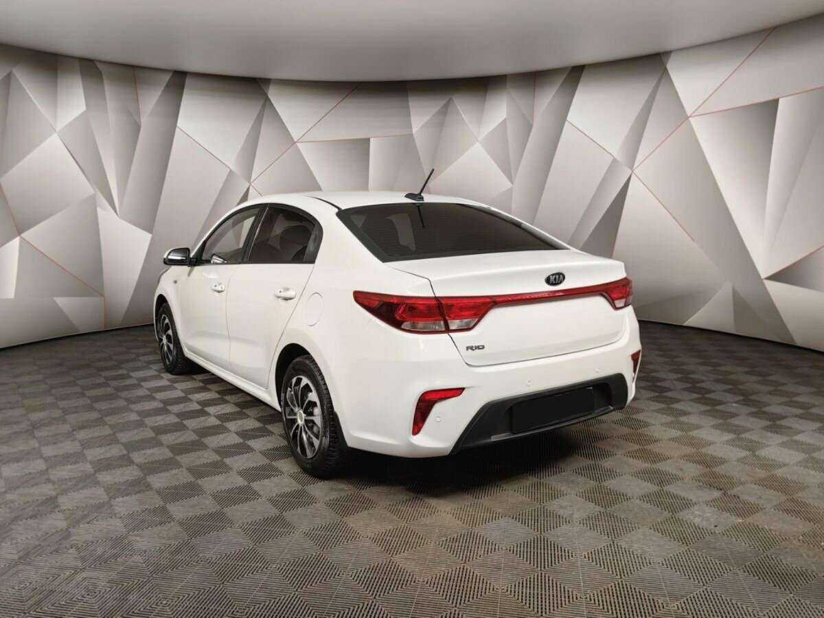 Kia Rio с пробегом — 2017 год. Фото: #3