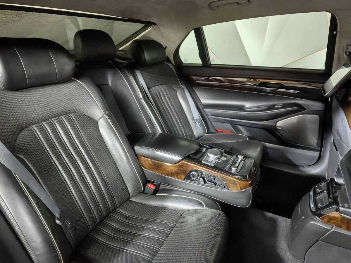 Genesis G90 с пробегом — 2016 год. Фото: #12