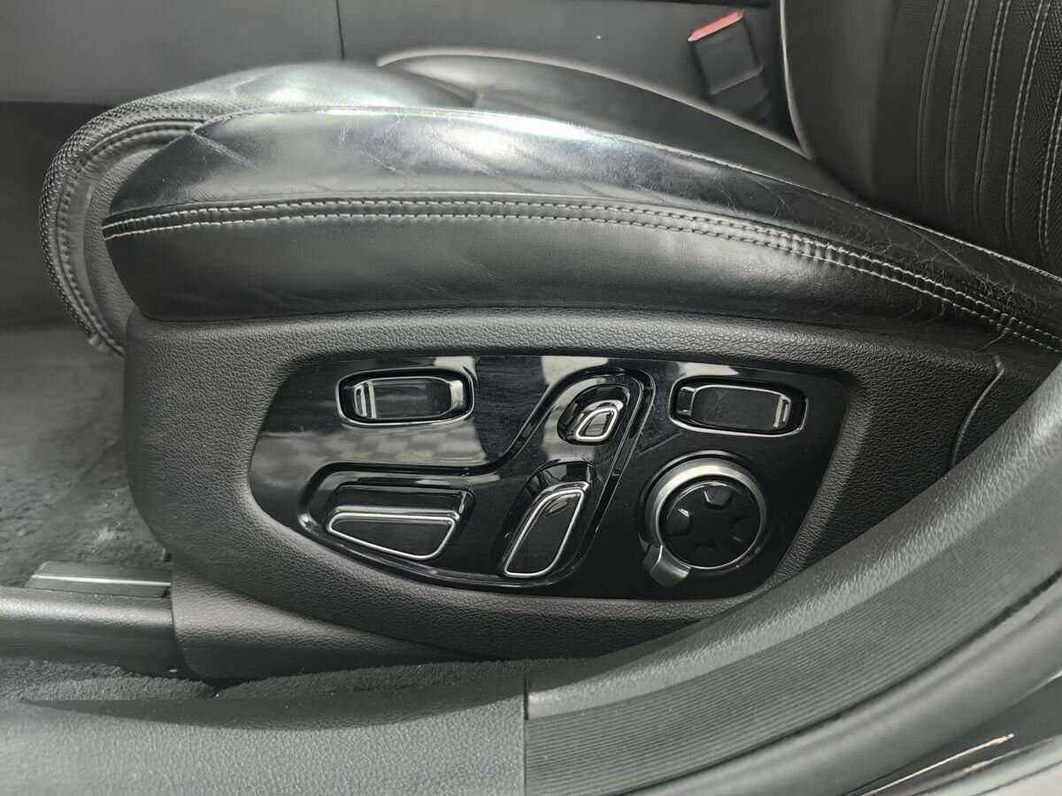 Genesis G90 с пробегом — 2016 год. Фото: #21