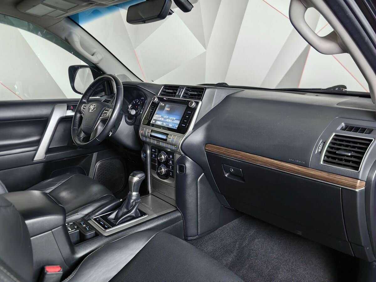 Toyota Land Cruiser Prado с пробегом — 2018 год. Фото: #8