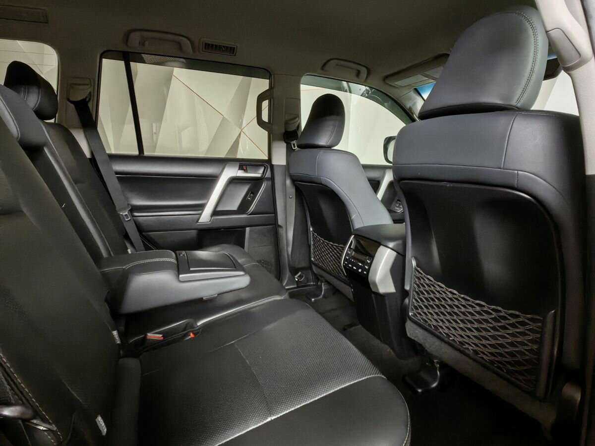Toyota Land Cruiser Prado с пробегом — 2018 год. Фото: #11