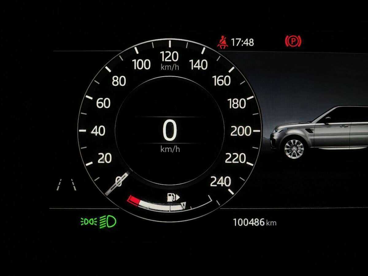 Land Rover Range Rover Sport с пробегом — 2019 год. Фото: #16