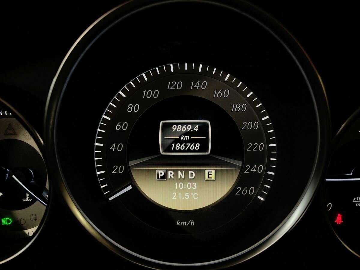 Mercedes-Benz C-Класс с пробегом — 2011 год. Фото: #15